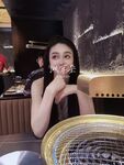 Dewi terkemuka yang kelihatan bintang "menarik telinganya" dipenuhi dengan ayam jantan besar seorang lelaki, yang dilincirkan dan basah, dan farajnya dilincirkan dan hangat daripada orang luar, dewi itu diam-diam seorang jalang yang perlu disetu
