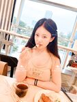 23歲露臉高顏值女神【深圳小梨渦】推特私拍，極品女菩薩，喜歡人前露出喜歡被金主調教啪啪