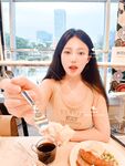23歲露臉高顏值女神【深圳小梨渦】推特私拍，極品女菩薩，喜歡人前露出喜歡被金主調教啪啪