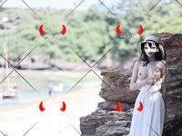 最新7月无水福利！推特优质情侣【mympet】女主身材一流，喜欢挑战各种难度人前露出，圣水遛狗调教啪啪