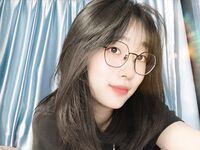 最新7月无水福利！终极露脸反差学生妹！又圆又白天然极品大奶美眉【林子祎】定制私拍，啪啪各种揉奶紫薇特写