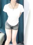 極品女大生04年清純小姐姐【胡椒籽】戴著斯文眼鏡學生服滿身淫字坐插假屌V字手勢翻白眼非常反差