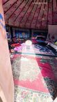 큰 가슴과 기운찬 엉덩이를 가진 귀여운 여신이 자신의 섹스를 과시하고 야외에서 섹스를 합니다.