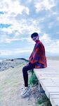 큰 가슴과 기운찬 엉덩이를 가진 귀여운 여신이 자신의 섹스를 과시하고 야외에서 섹스를 합니다.