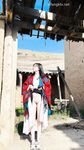 큰 가슴과 기운찬 엉덩이를 가진 귀여운 여신이 자신의 섹스를 과시하고 야외에서 섹스를 합니다.