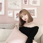 "Bocor tentang Pasangan Bocor" Gadis berambut pendek Neng Ren yang suka bermain-main didedahkan melakukan hubungan seks dengan teman lelakinya