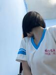 "Bocor tentang Pasangan Bocor" Gadis berambut pendek Neng Ren yang suka bermain-main didedahkan melakukan hubungan seks dengan teman lelakinya