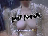 最新7月無水首發福利！推特極品OL風氣質御姐【Jeff_Jarvis】紫薇露出啪啪記錄，浴室貼門後入奶子都壓變形了