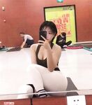 Isang magandang binibini na fitness trainer sa Shanghai ang handang magkaroon ng 3P facial cum at oral sex sa isang makapangyarihang lalaki para sa pera~ipinapakita ang kanyang makulay na buhay