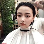 Isang magandang binibini na fitness trainer sa Shanghai ang handang magkaroon ng 3P facial cum at oral sex sa isang makapangyarihang lalaki para sa pera~ipinapakita ang kanyang makulay na buhay