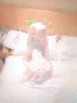 Ang sobrang malambing at inosenteng maliit na asong si "Little Sheep Meie" ay sinanay ng kanyang ama kasama ang kanyang matalik na kaibigan, at ang kanyang maliit na puki ay napuno ng semilya ng kanyang ama. Siya ay isang napaka-rosas at cute na
