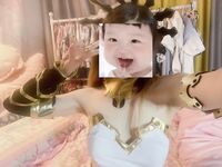 Ang sobrang malambing at inosenteng maliit na asong si "Little Sheep Meie" ay sinanay ng kanyang ama kasama ang kanyang matalik na kaibigan, at ang kanyang maliit na puki ay napuno ng semilya ng kanyang ama. Siya ay isang napaka-rosas at cute na