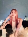长得像孙燕姿的新加坡E杯混血纹身女神「Ada822」OF大尺度露脸私拍激情撩骚自慰男女通吃