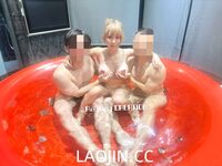 2024 년 대만 교정기 미인 [RayRay Rui Rui]는 슈퍼마켓에서 큰 가슴을 노출하고 양면 3P 섹스를하며 거의 얼굴을 보이지 않는 혜택을 트윗했습니다.