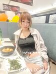2024 년 대만 교정기 미인 [RayRay Rui Rui]는 슈퍼마켓에서 큰 가슴을 노출하고 양면 3P 섹스를하며 거의 얼굴을 보이지 않는 혜택을 트윗했습니다.