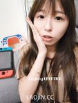 2024 년 대만 교정기 미인 [RayRay Rui Rui]는 슈퍼마켓에서 큰 가슴을 노출하고 양면 3P 섹스를하며 거의 얼굴을 보이지 않는 혜택을 트윗했습니다.