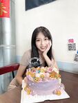 2024 년 대만 교정기 미인 [RayRay Rui Rui]는 슈퍼마켓에서 큰 가슴을 노출하고 양면 3P 섹스를하며 거의 얼굴을 보이지 않는 혜택을 트윗했습니다.