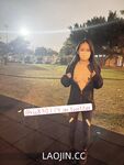 2024 년 대만 교정기 미인 [RayRay Rui Rui]는 슈퍼마켓에서 큰 가슴을 노출하고 양면 3P 섹스를하며 거의 얼굴을 보이지 않는 혜택을 트윗했습니다.