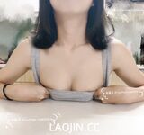 2024 년 대만 교정기 미인 [RayRay Rui Rui]는 슈퍼마켓에서 큰 가슴을 노출하고 양면 3P 섹스를하며 거의 얼굴을 보이지 않는 혜택을 트윗했습니다.
