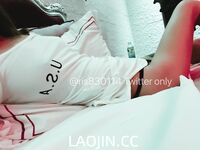 2024 년 대만 교정기 미인 [RayRay Rui Rui]는 슈퍼마켓에서 큰 가슴을 노출하고 양면 3P 섹스를하며 거의 얼굴을 보이지 않는 혜택을 트윗했습니다.