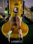 2024 년 대만 교정기 미인 [RayRay Rui Rui]는 슈퍼마켓에서 큰 가슴을 노출하고 양면 3P 섹스를하며 거의 얼굴을 보이지 않는 혜택을 트윗했습니다.