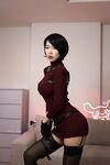 외모와 핫한 코저 'meriol_chan'은 대규모 개인 사진에서 그녀의 얼굴을 보여줍니다. 그녀의 검은 얼굴은 시각 효과로 가득 차 있습니다.