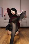 외모와 핫한 코저 'meriol_chan'은 대규모 개인 사진에서 그녀의 얼굴을 보여줍니다. 그녀의 검은 얼굴은 시각 효과로 가득 차 있습니다.
