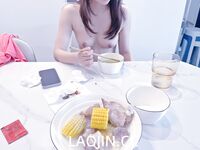 2024년 청두의 미모 커플 [루토루토-커플]은 아내 바꾸기를 좋아하는 아름답고 아름다운 아가씨입니다. 그녀는 하얀 피부와 얇은 허리를 가지고 있지만 여전히 찐빵입니다. 보다.