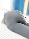 极品乱伦真实小姨和外甥通奸【xiaoyima888】7月最新，扒开小姨性感的蚕丝内裤无套输出内射，户外撒尿对白刺激！