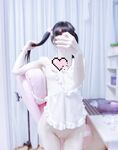 매우 부드럽고 사랑스러운 작은 로리 "Lihua Xue"는 몸집이 작고 하얗고 부드러운 몸매를 가지고있어 매우 매력적입니다! 겉으로는 귀여워 보이는 귀여운 소녀는 핑크색 가슴을 가진 보지와 인간 모양의 작은 암캐를 가진 비밀리에 작은 창녀입니다.