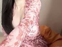 The heavy-hitting micro-circle celebrity with big breasts and fat ass [Innocent Xiaochu] VIP threshold view worth 10,000 yuan, Ziwei has sex in the car and shakes, making men unable to stop