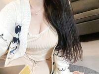 The heavy-hitting micro-circle celebrity with big breasts and fat ass [Innocent Xiaochu] VIP threshold view worth 10,000 yuan, Ziwei has sex in the car and shakes, making men unable to stop