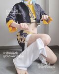 喜歡隨地大小便的bt小母狗『嗷嗚鯊魚』可愛的雙馬尾小蘿莉，反差感拉滿，看我呲的遠不遠，小母狗學習站著尿尿～主人請點評