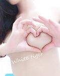 推特清纯极品露脸小母狗【whitetiger_YL】订阅，露出道具调教啪啪3P内射喝圣水花样繁多
