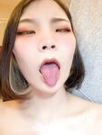 推特清纯极品露脸小母狗【whitetiger_YL】订阅，露出道具调教啪啪3P内射喝圣水花样繁多