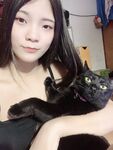 推特清纯极品露脸小母狗【whitetiger_YL】订阅，露出道具调教啪啪3P内射喝圣水花样繁多