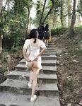 淫盪反差性感女神『退役魔法少女』露出 3P 野戰潮噴，窮人高高在上的女神 富人的肉便器玩具，外表多清純靚麗私下就多反差
