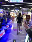 淫盪反差性感女神『退役魔法少女』露出 3P 野戰潮噴，窮人高高在上的女神 富人的肉便器玩具，外表多清純靚麗私下就多反差
