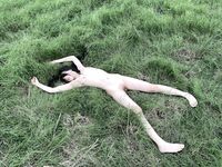 淫盪反差性感女神『退役魔法少女』露出 3P 野戰潮噴，窮人高高在上的女神 富人的肉便器玩具，外表多清純靚麗私下就多反差