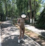 淫盪反差性感女神『退役魔法少女』露出 3P 野戰潮噴，窮人高高在上的女神 富人的肉便器玩具，外表多清純靚麗私下就多反差