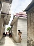 淫盪反差性感女神『退役魔法少女』露出 3P 野戰潮噴，窮人高高在上的女神 富人的肉便器玩具，外表多清純靚麗私下就多反差