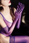 穷人女神富人玩物，顶级性感外围女神『猫小七喷泉』一龙戏二凤？还是水晶配蝴蝶～喷了一地看着自己的投屏好骚