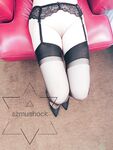 Twitter 91 最高の寝取られ・浮気カップル【szmushock】定期購読特典、3P独身男がセックス、妻は黙って一人オナニー
