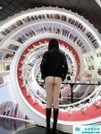 推特超A完美身材嫩妹【Luna000yu】专注户外多场景大胆露出，真空出门地铁游乐场超市人前露逼