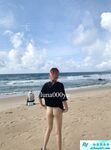 推特超A完美身材嫩妹【Luna000yu】专注户外多场景大胆露出，真空出门地铁游乐场超市人前露逼