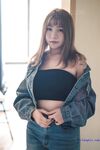 最新8月流出，推特八字大奶露脸反差婊【Emma18Y】高价订阅福利，勇闯有人男厕景区超市露出道具紫薇野战啪啪