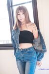 最新8月流出，推特八字大奶露脸反差婊【Emma18Y】高价订阅福利，勇闯有人男厕景区超市露出道具紫薇野战啪啪