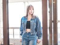最新8月流出，推特八字大奶露脸反差婊【Emma18Y】高价订阅福利，勇闯有人男厕景区超市露出道具紫薇野战啪啪