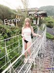 最新8月流出，推特八字大奶露脸反差婊【Emma18Y】高价订阅福利，勇闯有人男厕景区超市露出道具紫薇野战啪啪