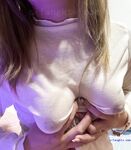 最新8月流出，推特八字大奶露脸反差婊【Emma18Y】高价订阅福利，勇闯有人男厕景区超市露出道具紫薇野战啪啪